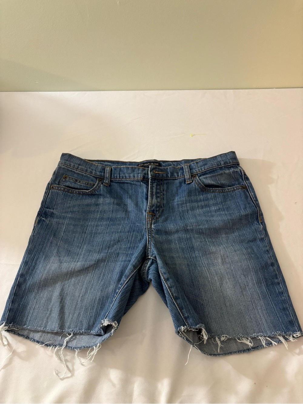 Banana Republic Light Blue Denim Shorts with Contrast Stitching Size 10